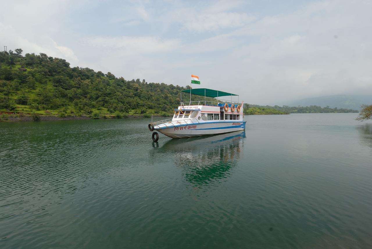 Koyna Lake Resort Koynanagar Bagian luar foto
