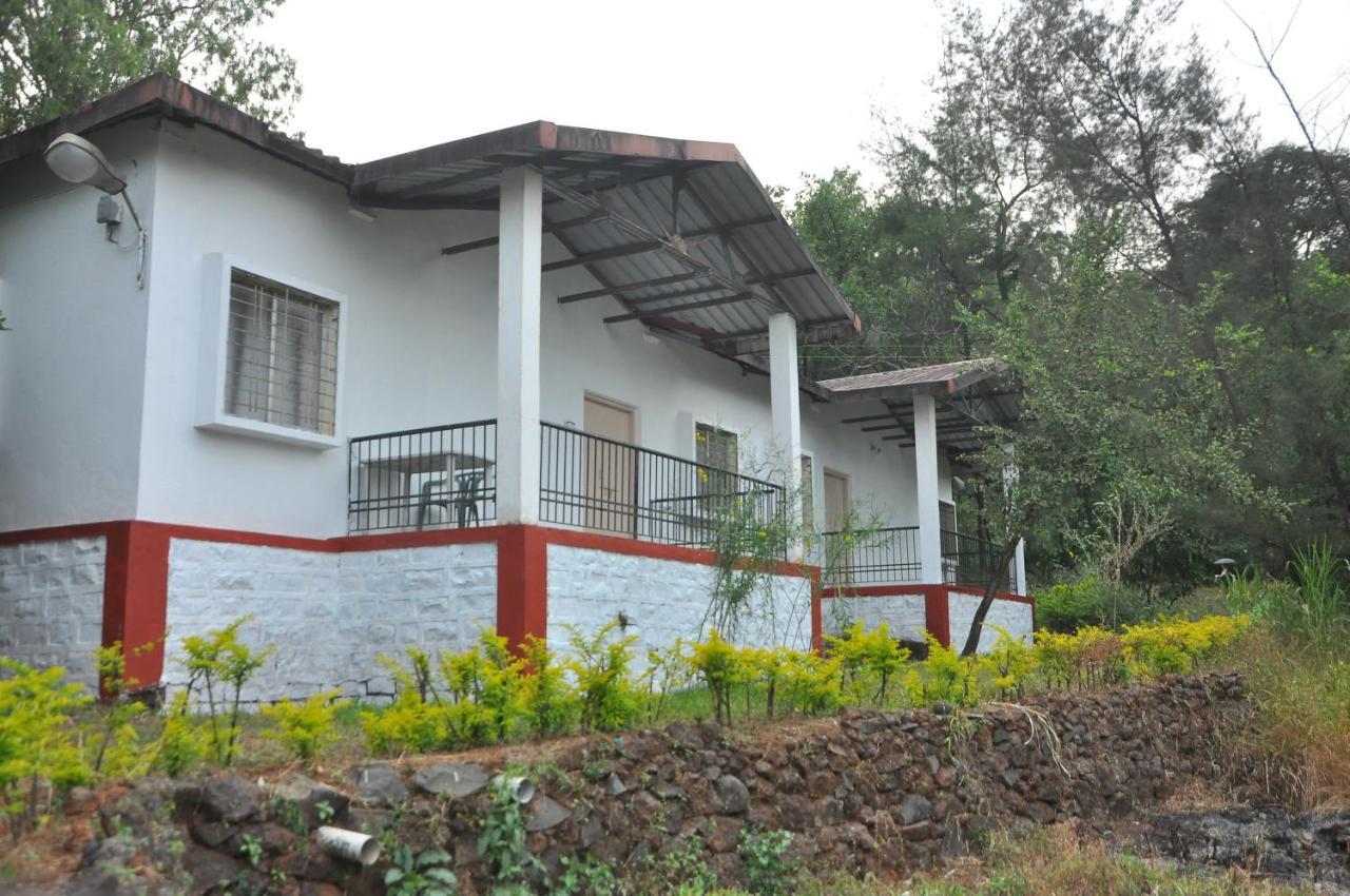 Koyna Lake Resort Koynanagar Bagian luar foto