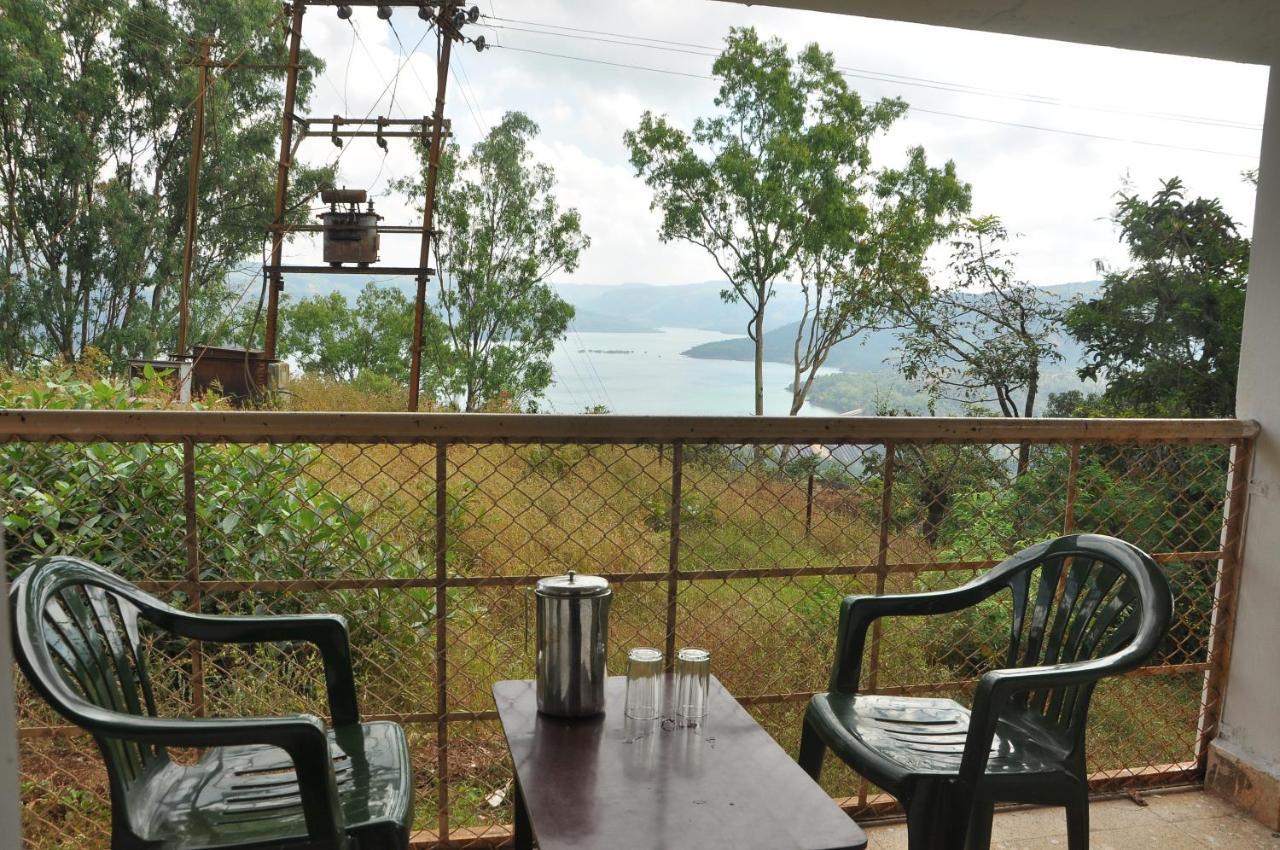 Koyna Lake Resort Koynanagar Bagian luar foto